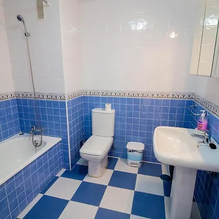 And Spacious With Underground Parking In Lovely Urbanisation With Pools And Jacuzzis. * 马尔韦利亚